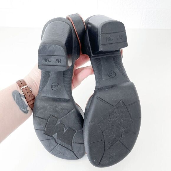 Miz Mooz Womens Cookie Ankle Heeled Platform Leather Sandals Black Size 7.5 - Picture 6 of 6